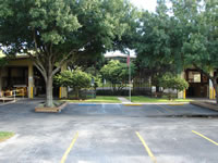 photo front view of building